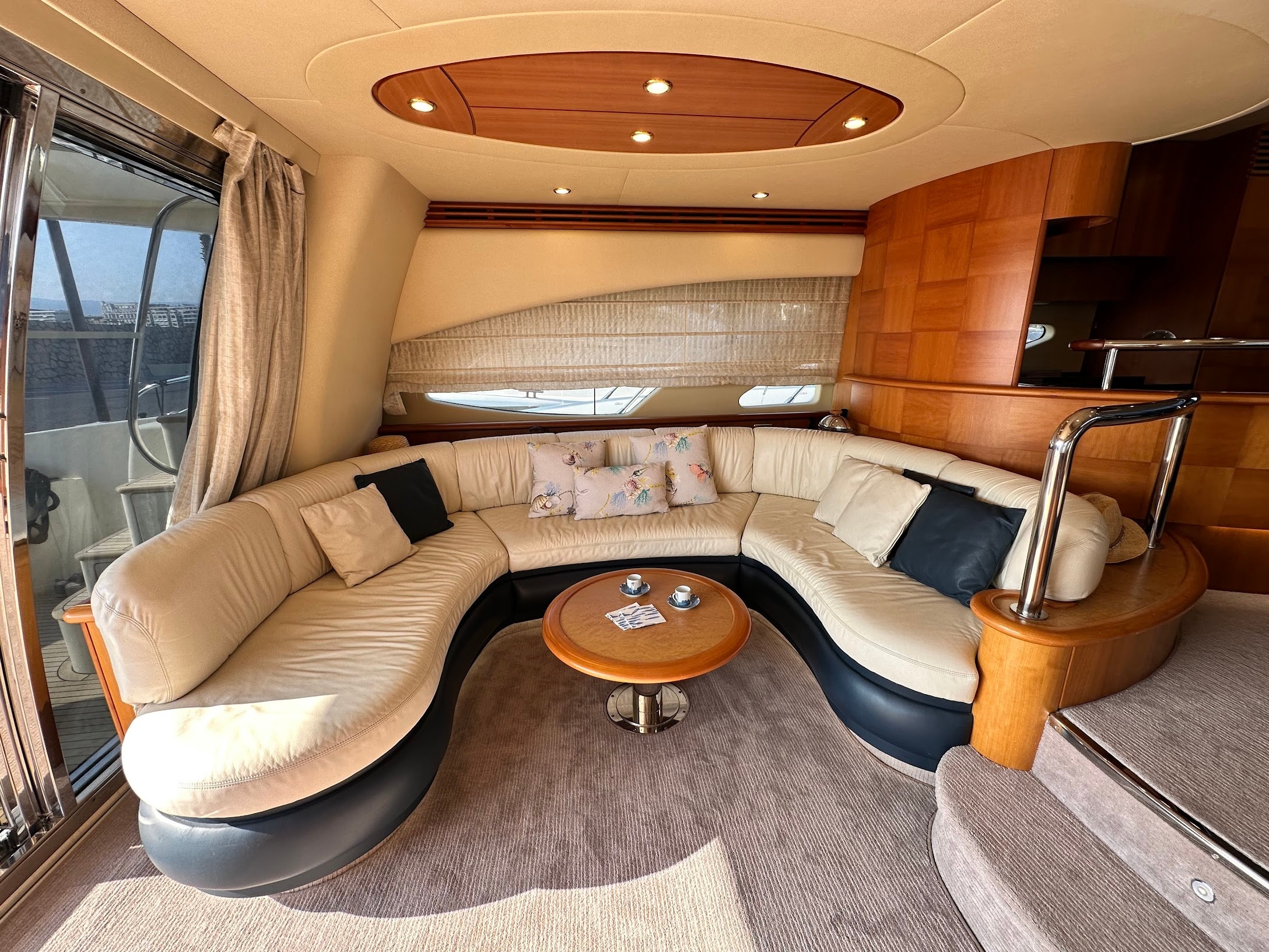 Photo #36 - Azimut 62 Evolution (L'Eclair 3) in Golfe Juan - 22407