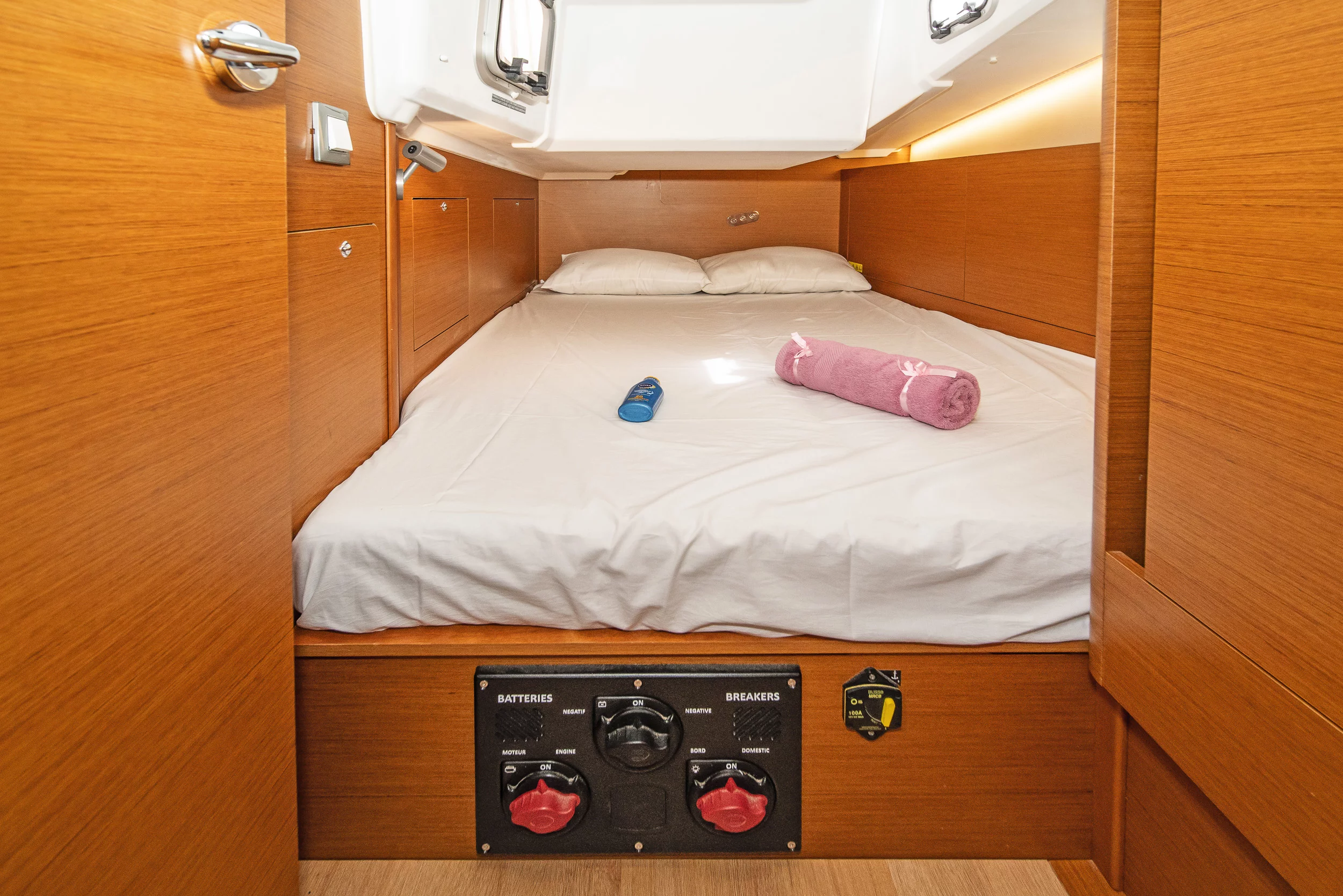 Sun Odyssey 410 (Henry Every)  - 10