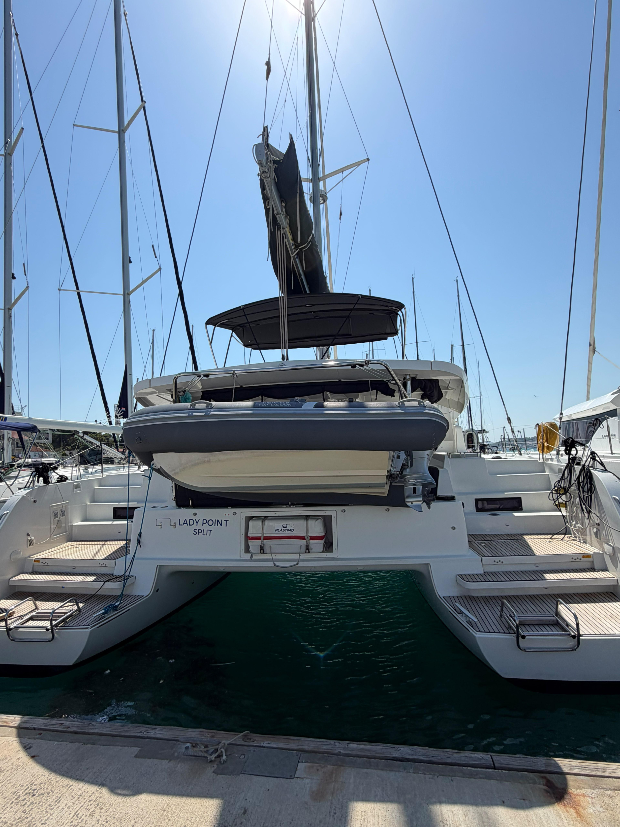 Lagoon 46 Fly — photo 13
