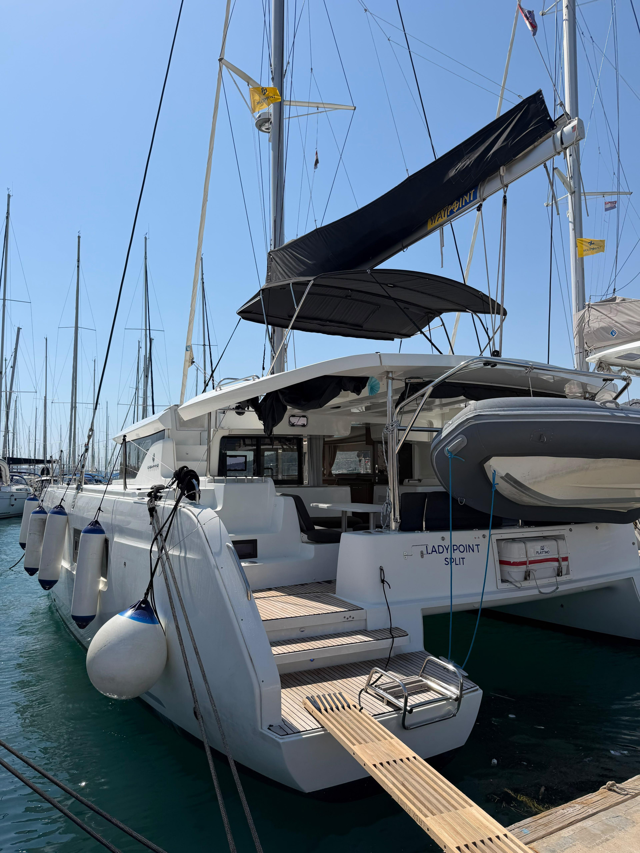 Lagoon 46 Fly — photo 16