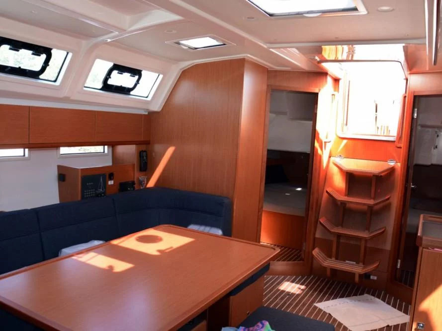 Bavaria 46 Cruiser (Iris) Interior image - 2