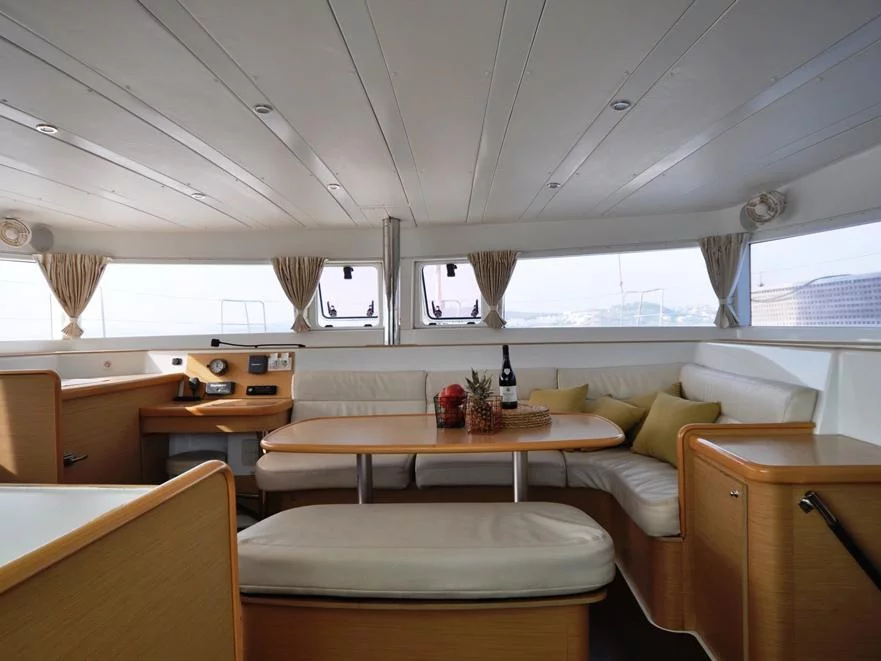 Lagoon 421 (Paluko) Interior image - 12