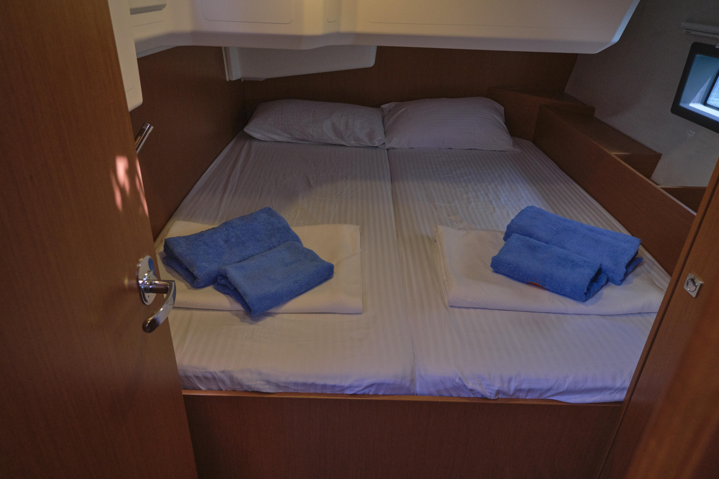 Photo #21 - Bavaria C42 (Selene) in Fethiye - 22102