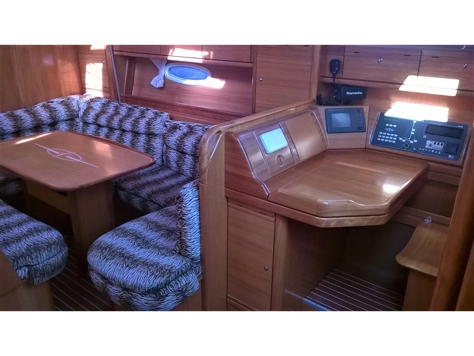 Bavaria 39 Cruiser (Magellan) Interior image - 5