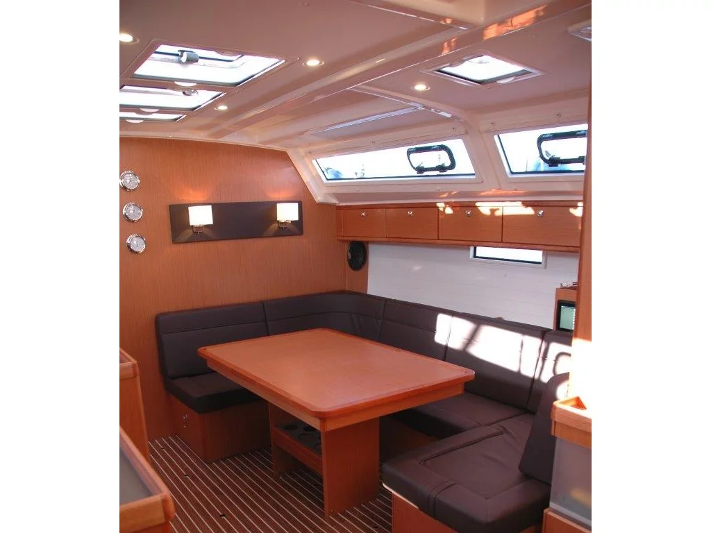Bavaria Cruiser 46 (Sadira) Interior image - 6