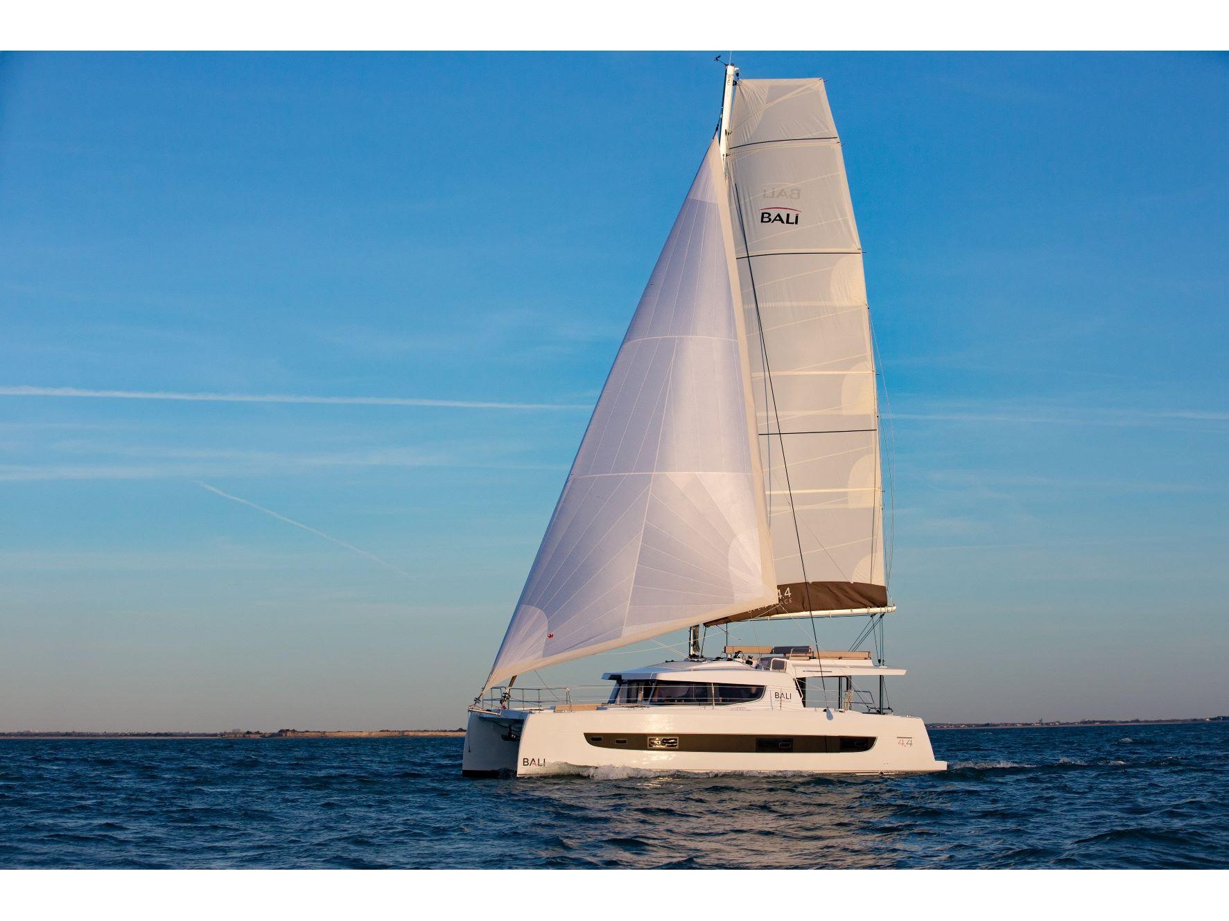 Photo #1 - Bali 4.4 & GEN (Silver Waters) in Skiathos - 20768