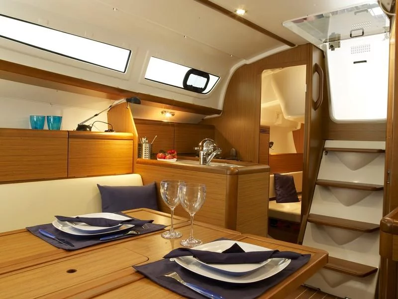 Sun Odyssey 30 i (Beagle) Interior image - 3