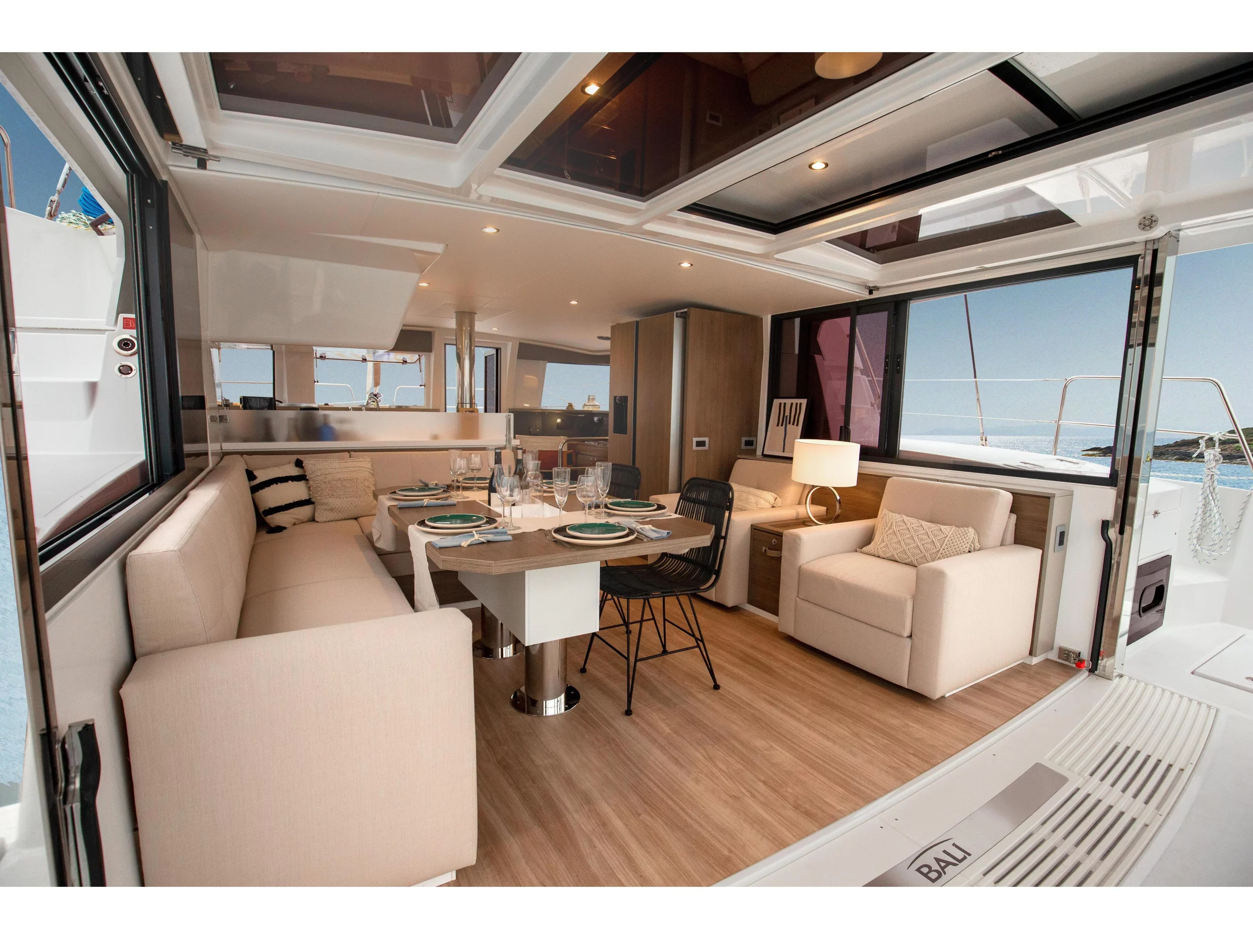 Bali 4.2 (Honey Meadows) Interior image - 3