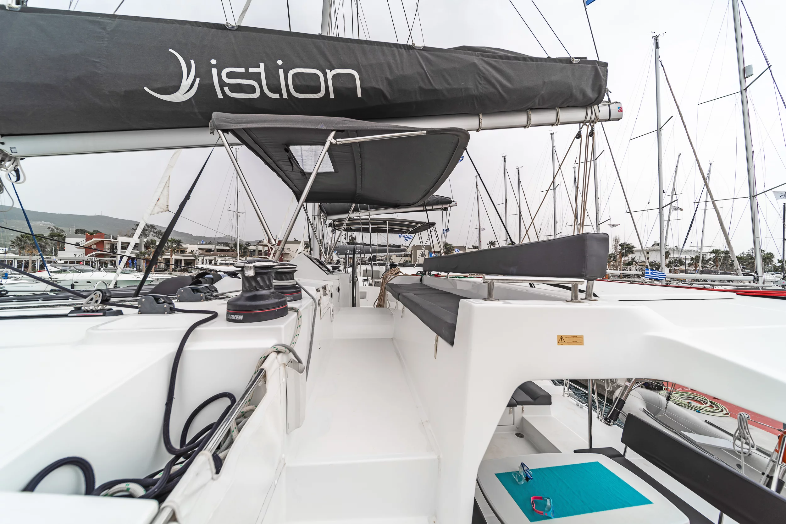 Lagoon 450 Fly & GEN (Nemesis)  - 8