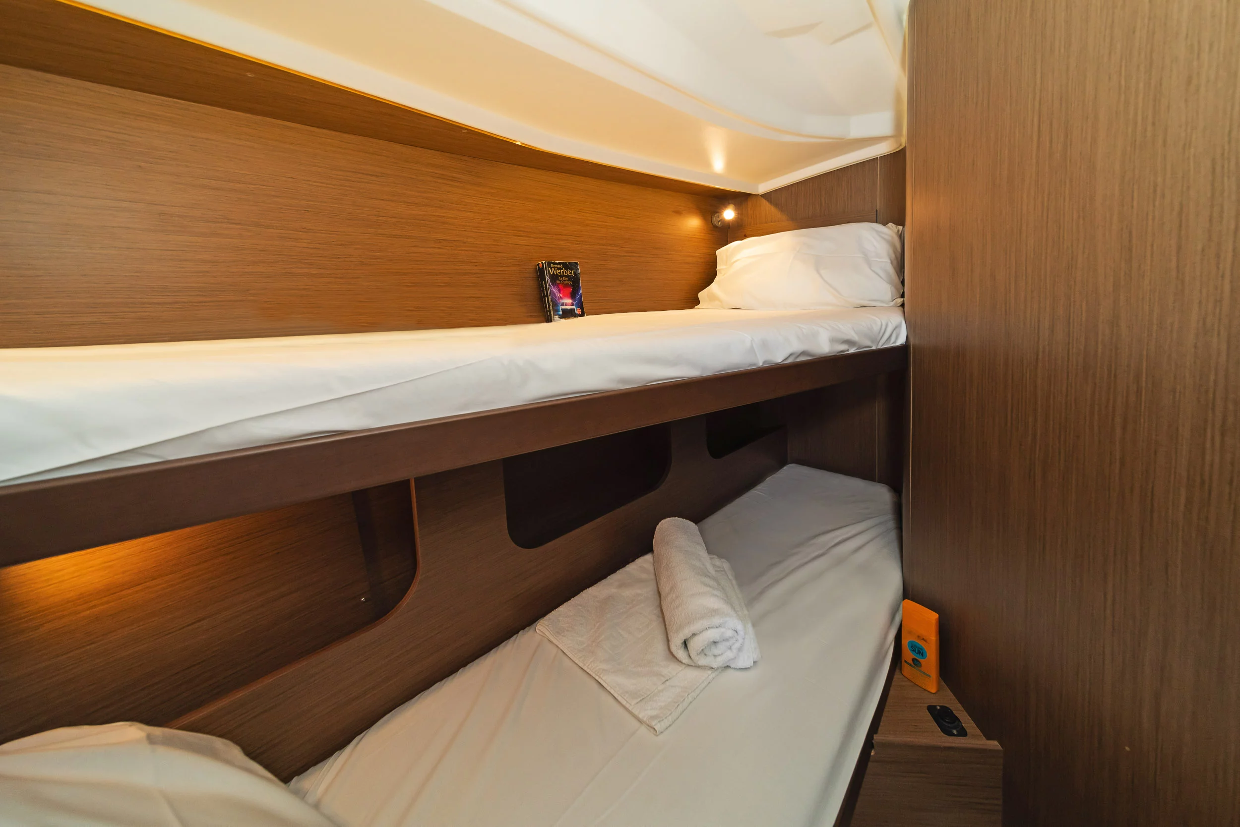 Oceanis 40.1 (3+1 cab) (Mojito)  - 15