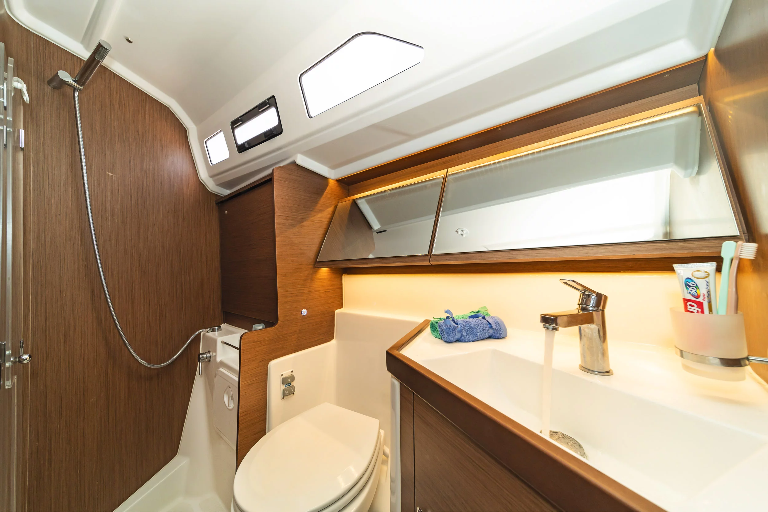 Oceanis 40.1 (3+1 cab) (Mojito)  - 18