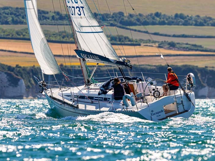 Photo #15 - Elan 333 (Escapade) in Poole - 15474