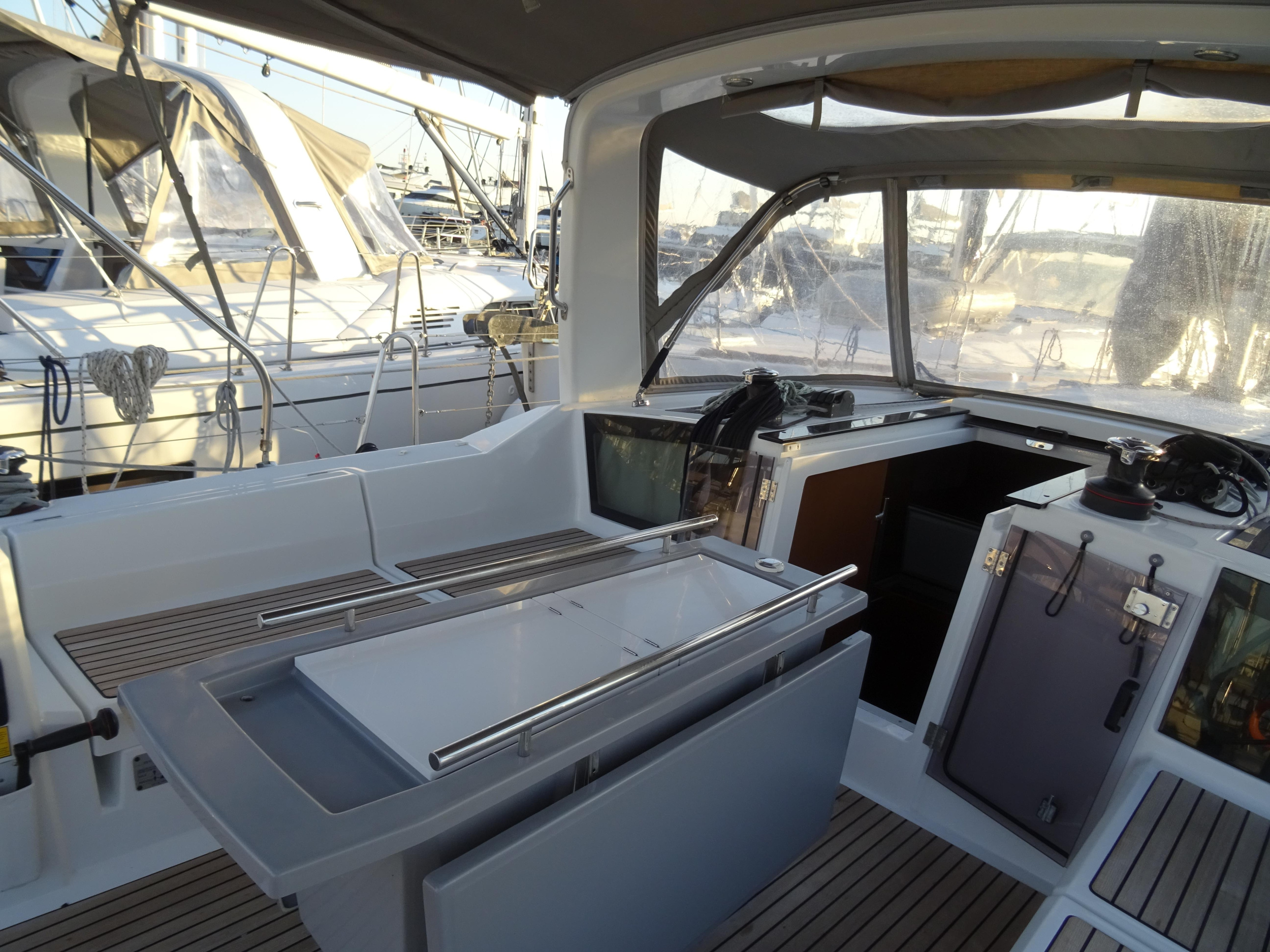 Photo #4 - Oceanis 41.1 (Ariadne) en Athènes - 9494