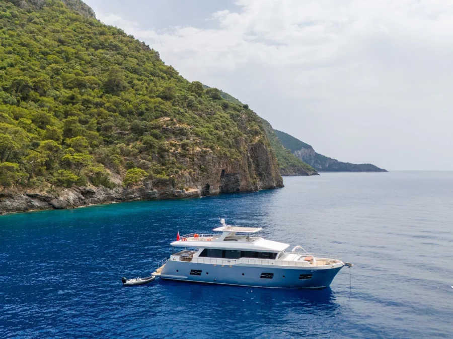 27M Trawler Motor Yacht Lavin (Lavin) Main image - 0
