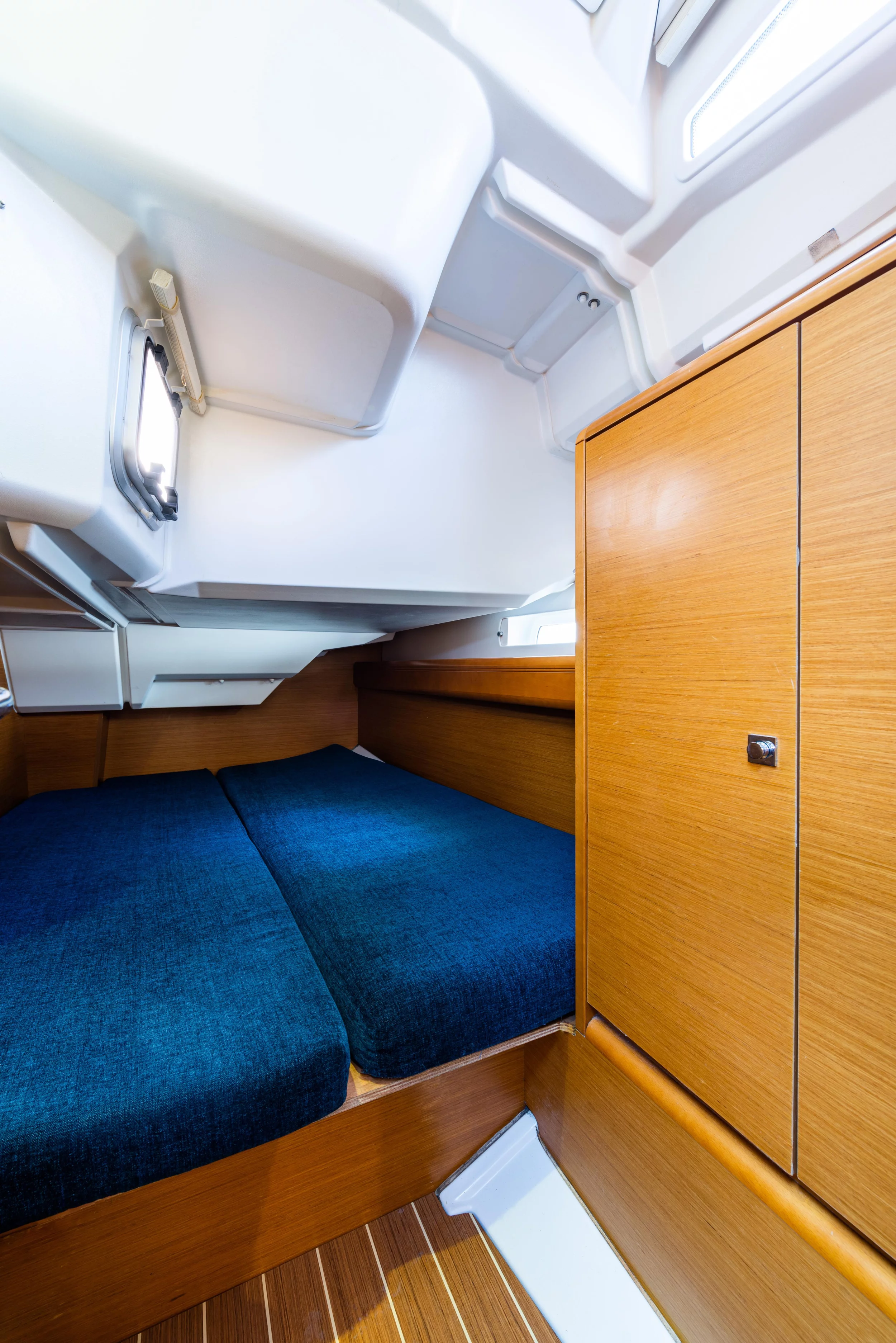Jeanneau Sun Odyssey 379 (Amor Fati)  - 18