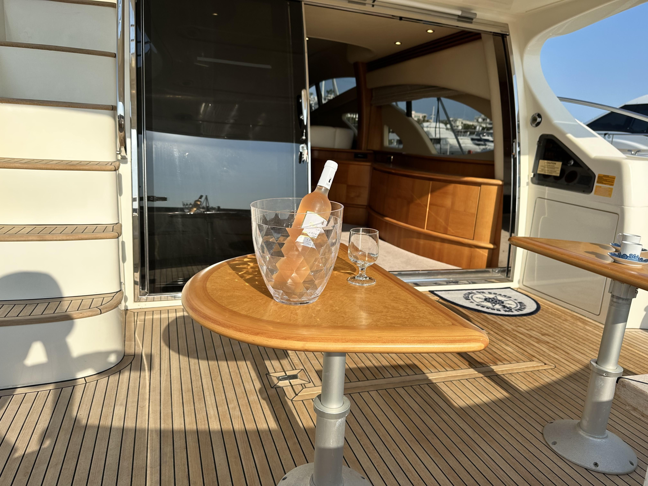 Photo #22 - Azimut 62 Evolution (L'Eclair 3) in Golfe Juan - 22407