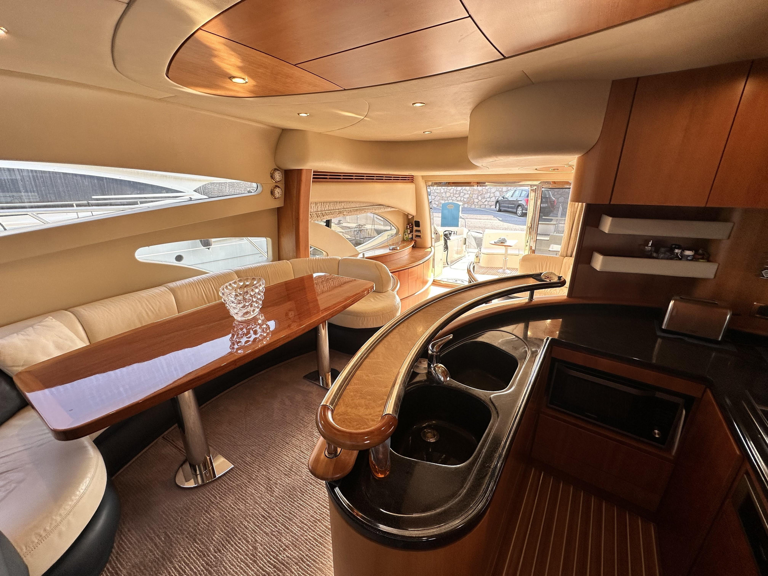 Photo #23 - Azimut 62 Evolution (L'Eclair 3) in Golfe Juan - 22407