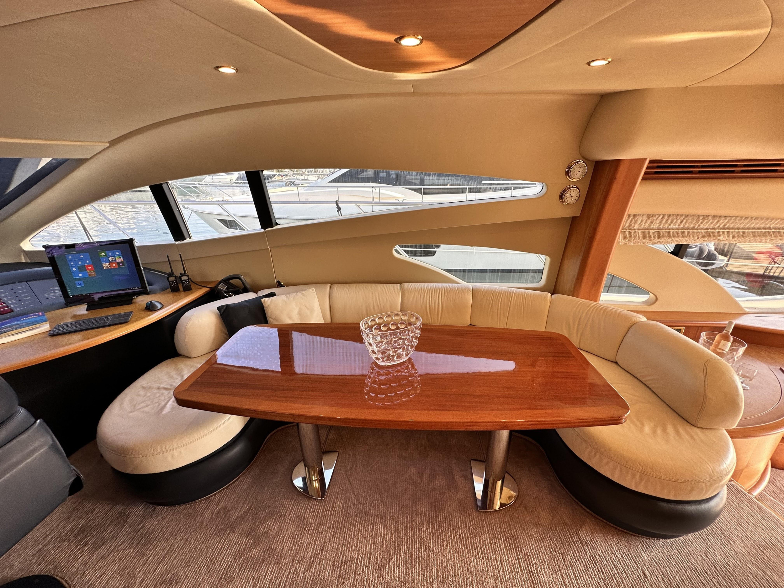 Photo #9 - Azimut 62 Evolution (L'Eclair 3) in Golfe Juan - 22407