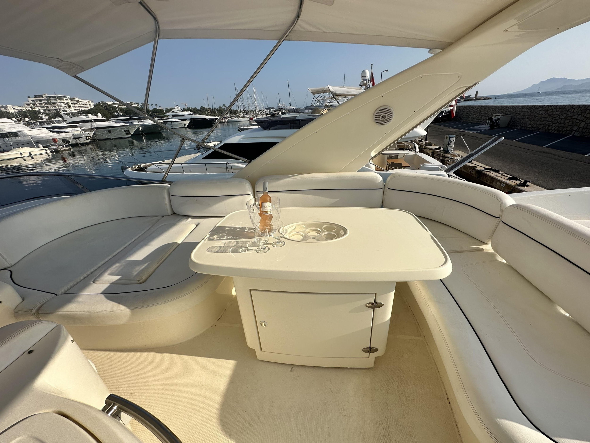 Photo #55 - Azimut 62 Evolution (L'Eclair 3) in Golfe Juan - 22407