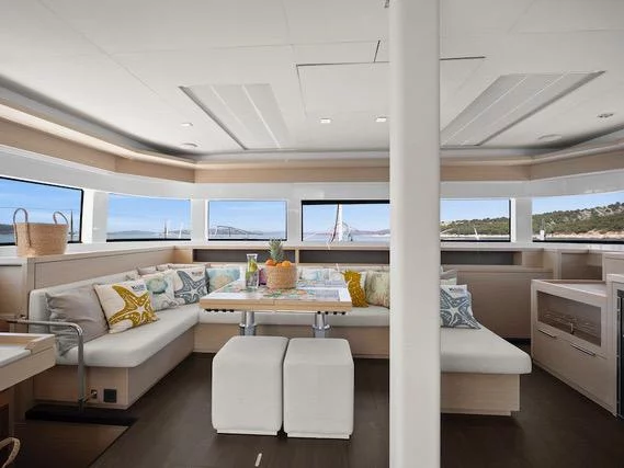 Lagoon 55 (TIGA GRANDE) Interior image - 3