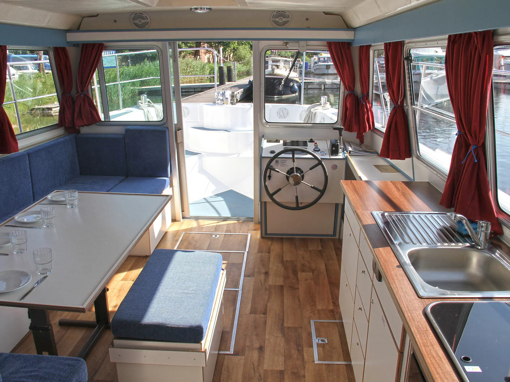 Pirate 1200G (Pirates 1200 G-41) Interior image - 8
