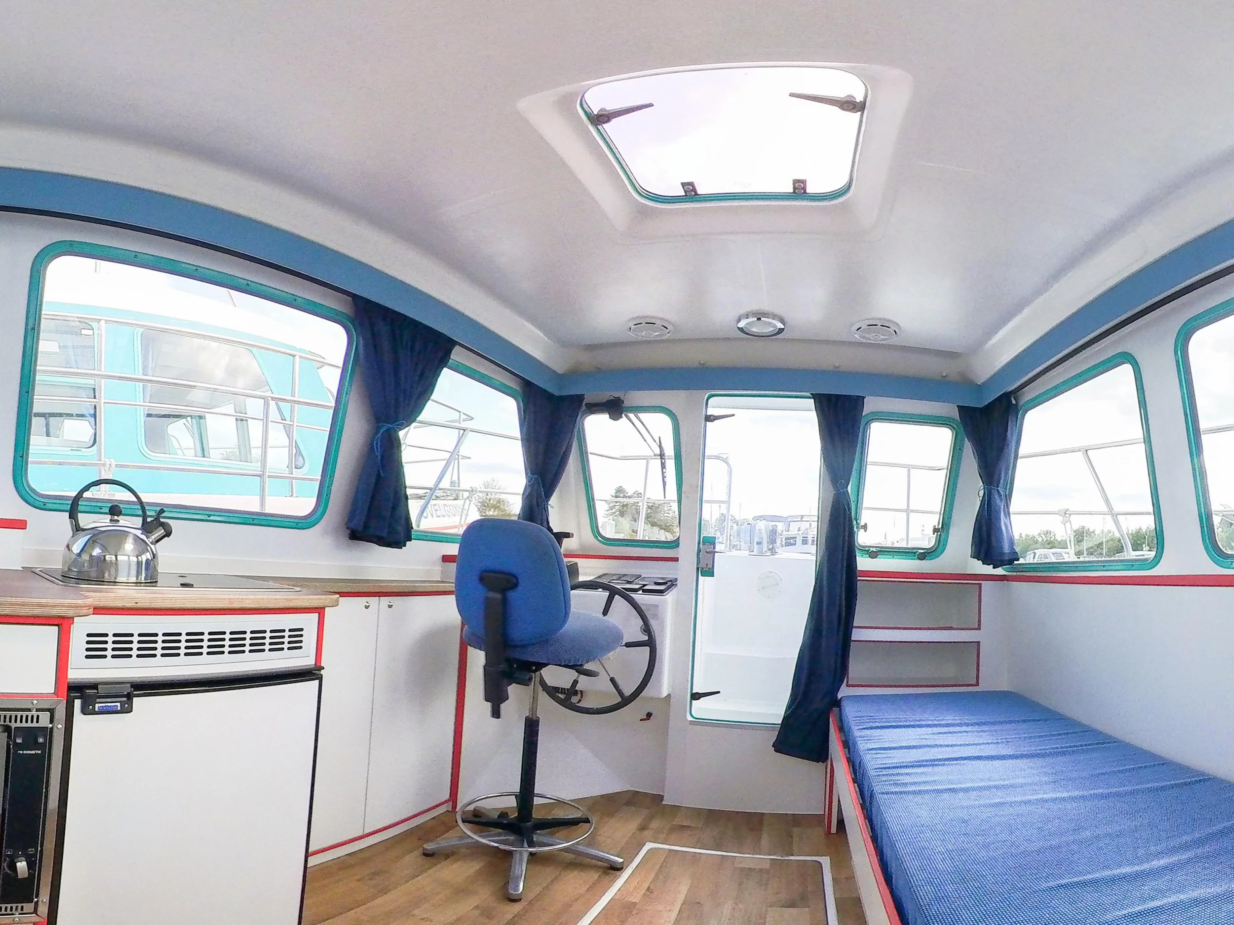 Pirate 915 (Pirates 915-102) Interior image - 1
