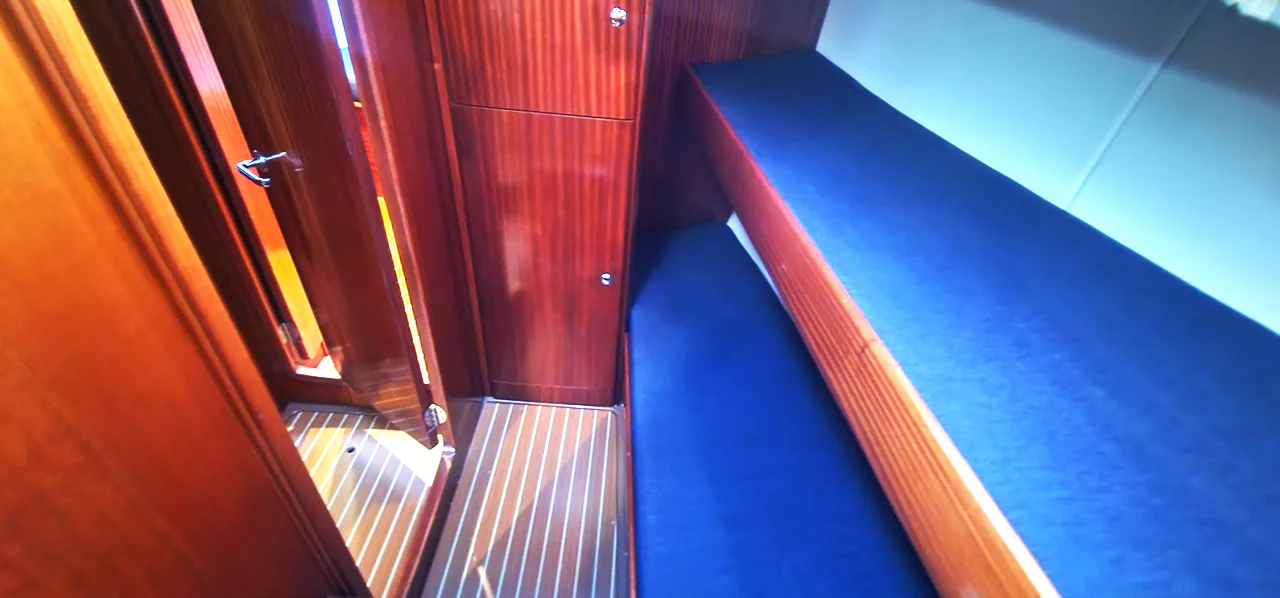 Bavaria 44 (Gin)  - 16