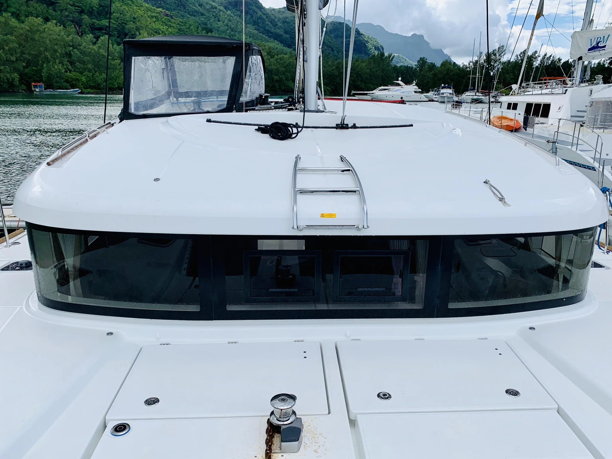 Lagoon 40 (Ubah) Ship / front - 16