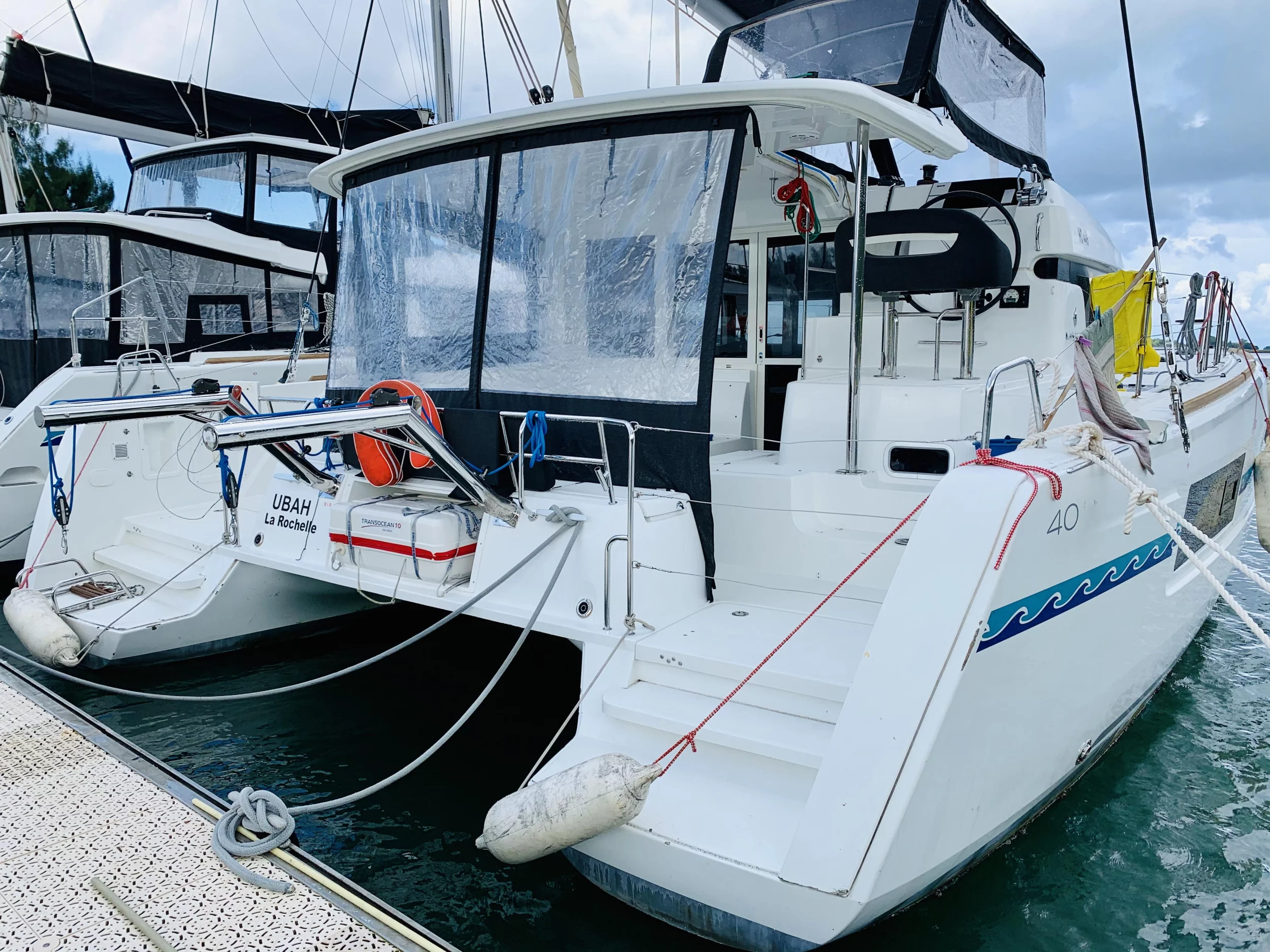 Lagoon 40 (Ubah) outside back - 12