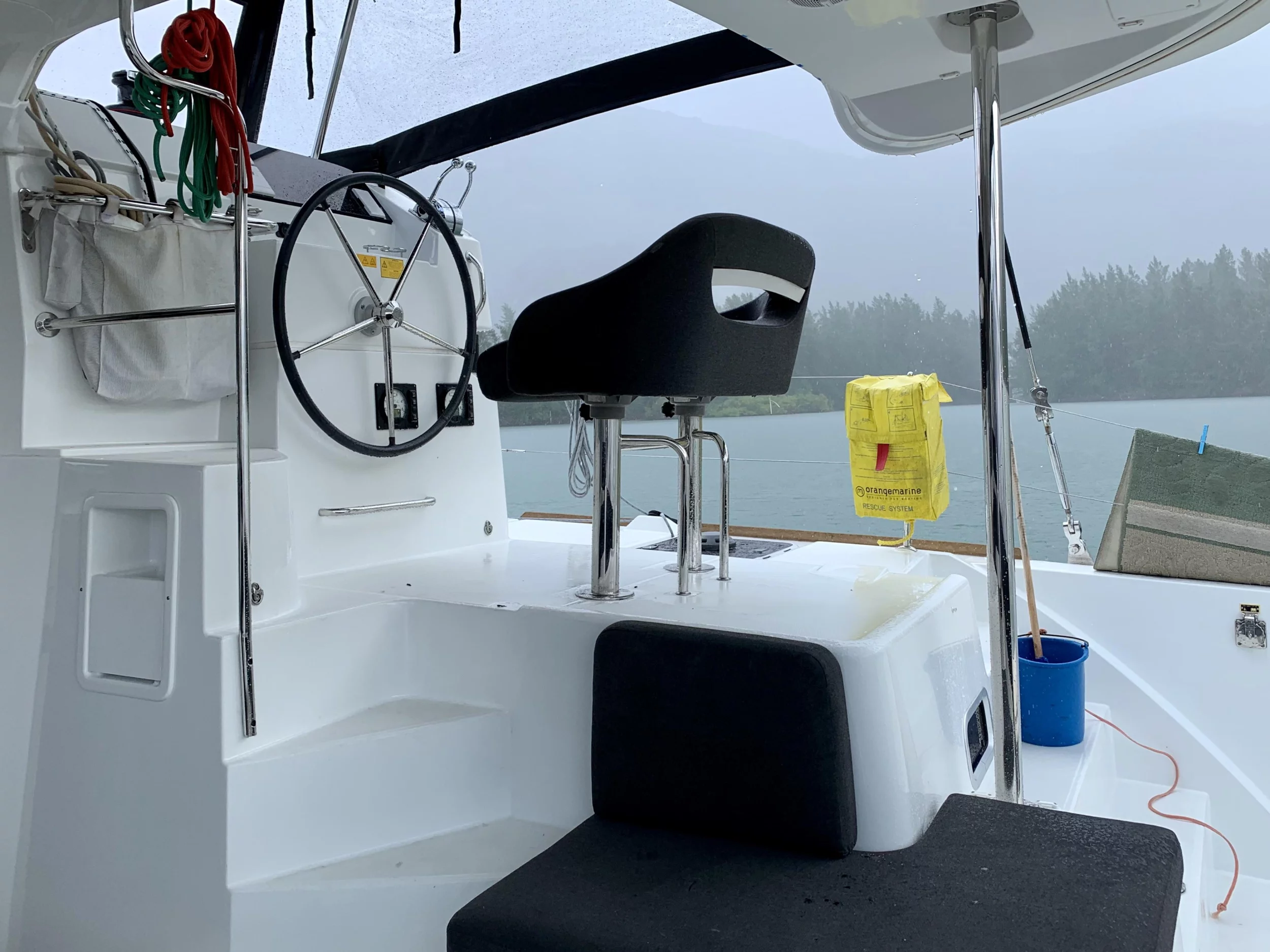 Lagoon 40 (Unicorn) Helmstation - 27