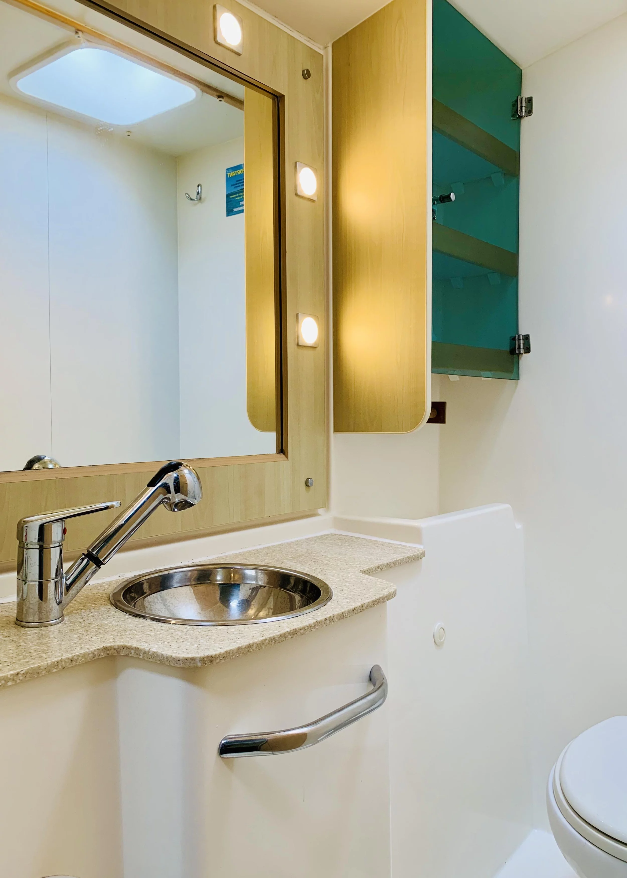 Catlante 600 (Iris) Bath 1 - 9
