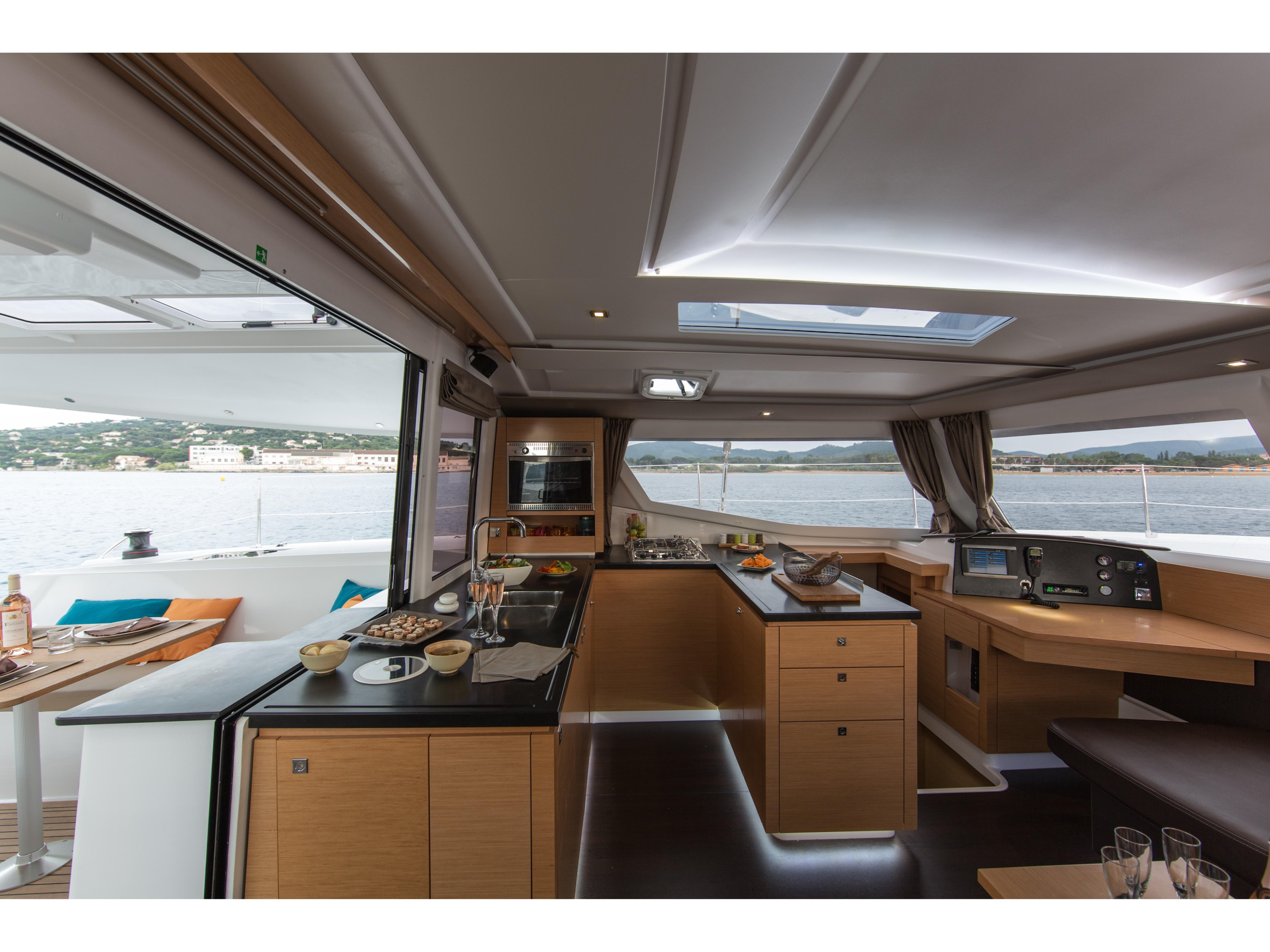 Photo #3 - Helia 44 (Fleur de sel) in Saint Tropez - 4208