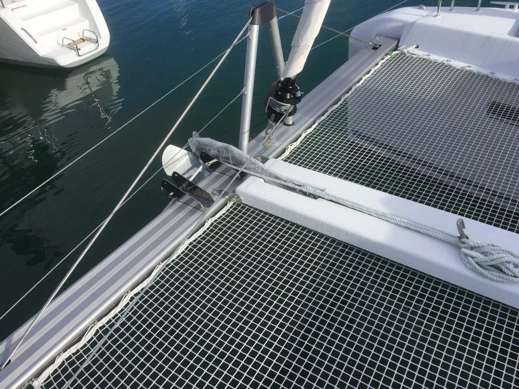 Lagoon 42 (Martine) Net / front - 19