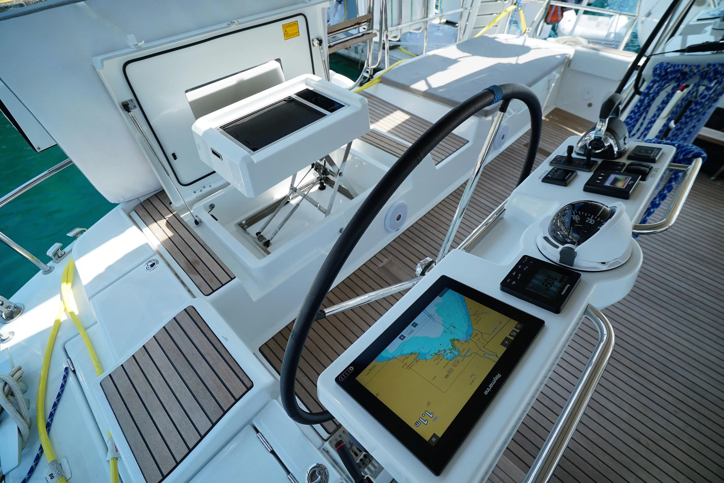 Jeanneau 64 (Freedom)  - 2