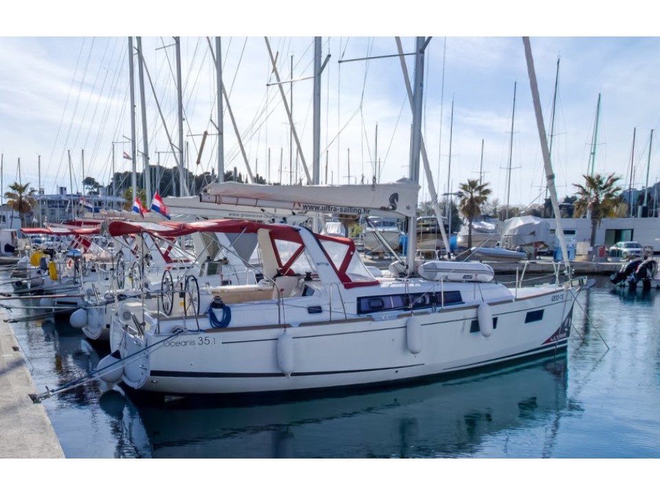Oceanis 35.1 — photo 1