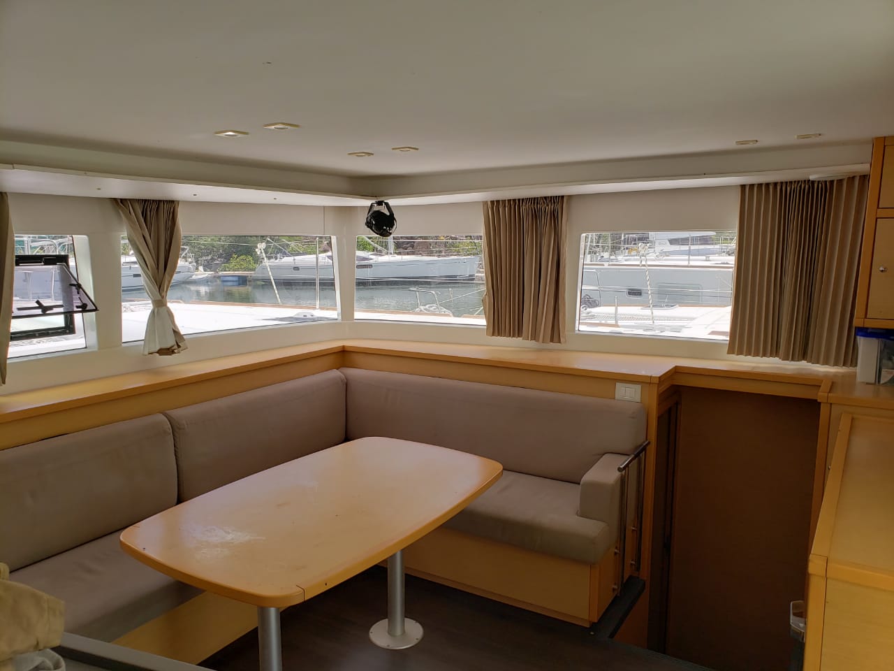 Photo #3 - Lagoon 450 SporTop (Belle) in Bas du fort - 10043