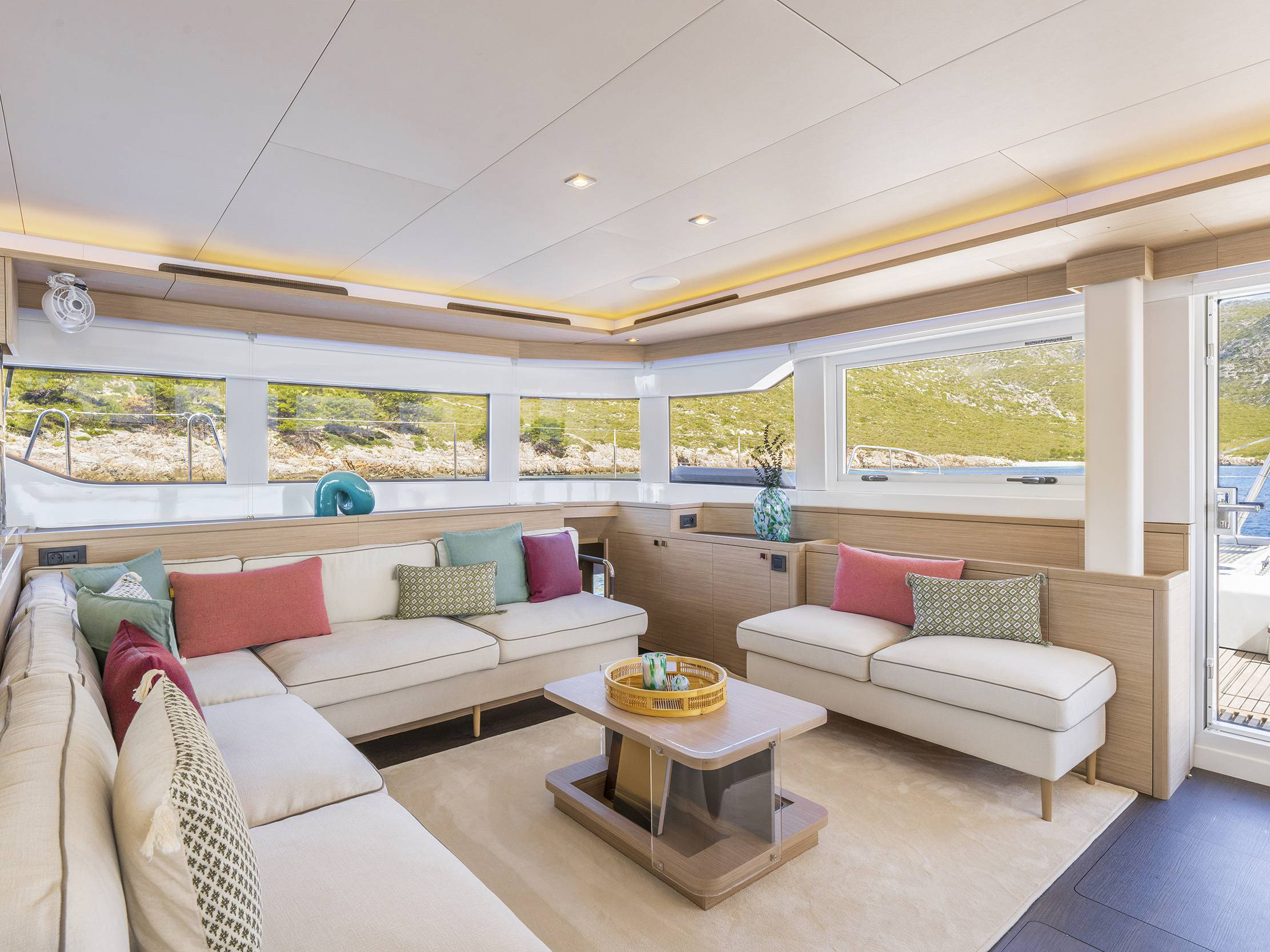 Photo #2 - Lagoon 60 (LADY M) in Athen - 22723