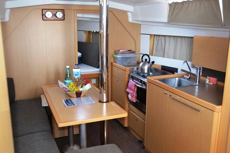 Oceanis 35 (Blondi)  - 2