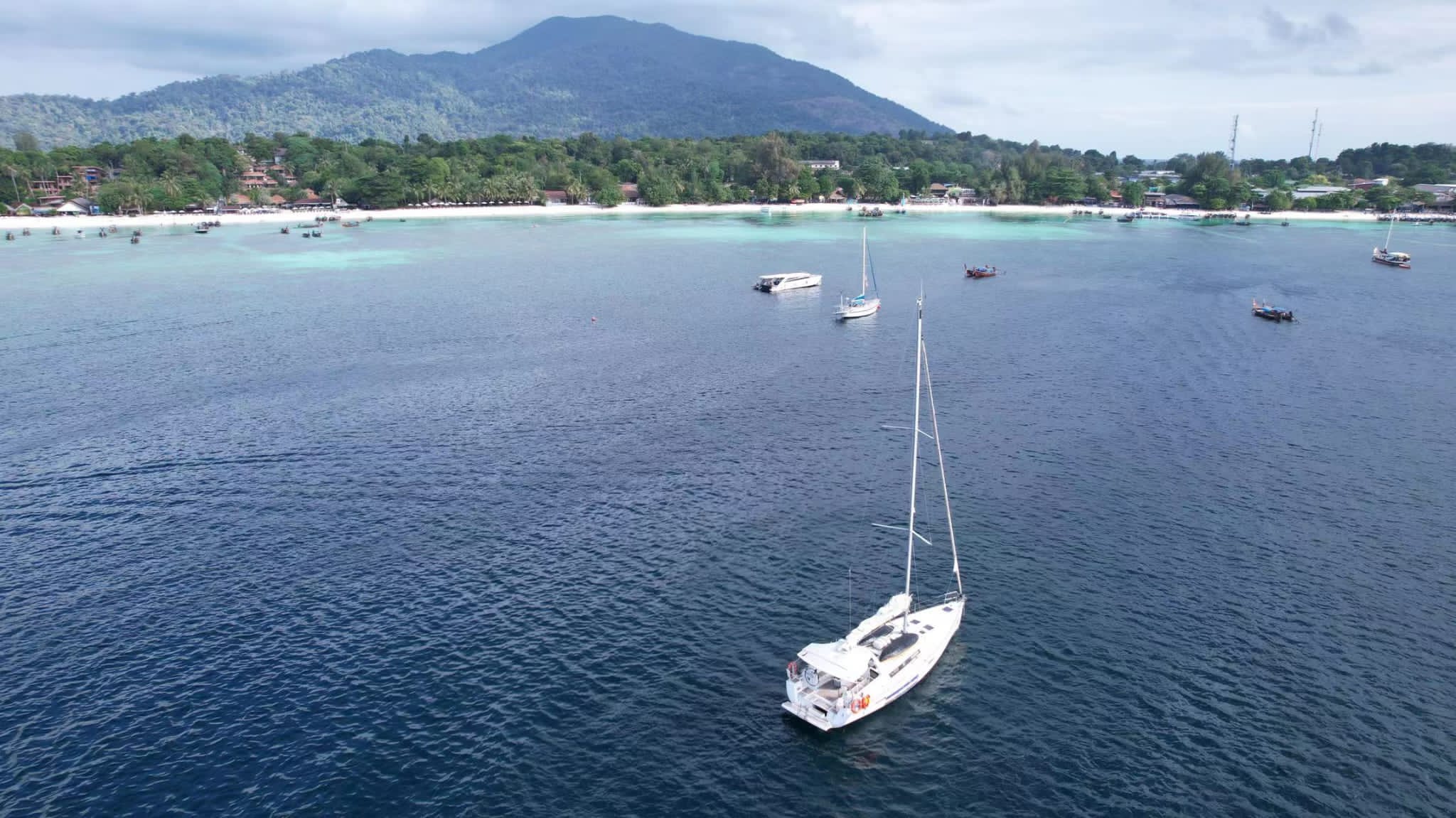 Photo #3 - Oceanis 45 (Gloria) in Phuket - 22739
