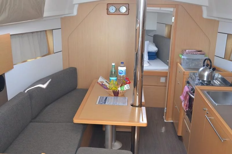 Oceanis 35 (Blondi)  - 8