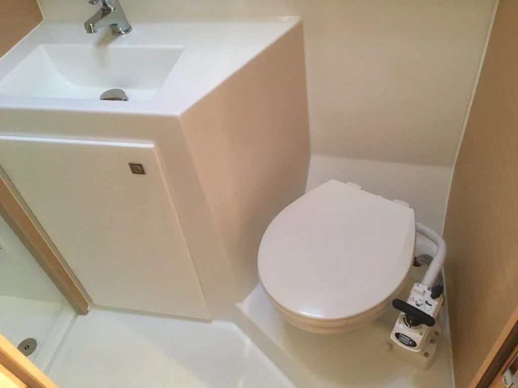 Lagoon 42 (Uiara) Toilet - 29
