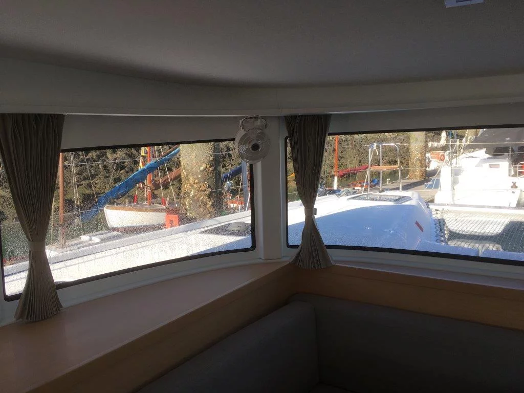Lagoon 42 (Taina) Window / Salon - 6