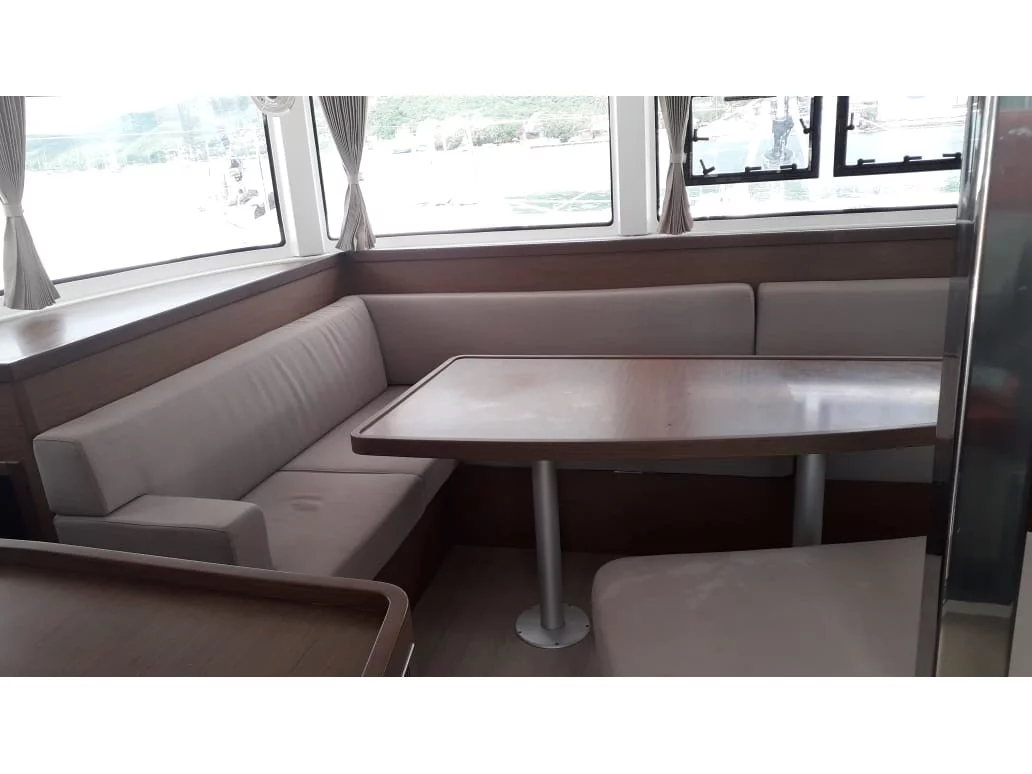 Lagoon 42 (Taina) Interior image - 25