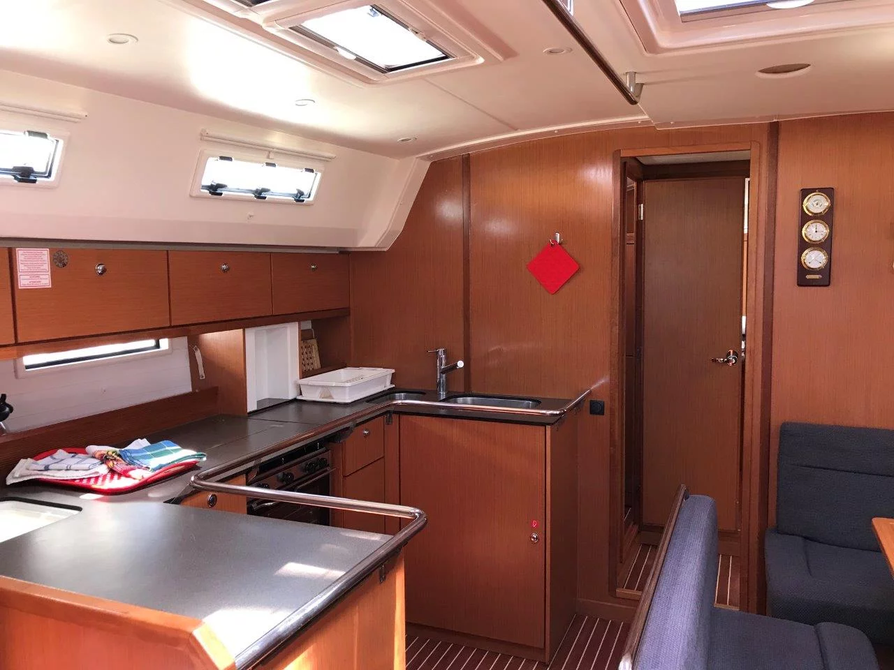 Bavaria 50 Cruiser (Juniper)  - 8