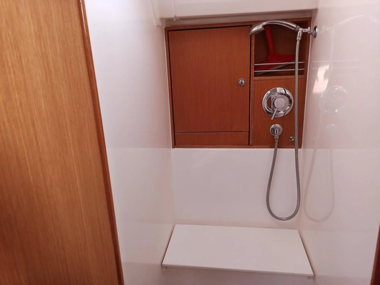 Bavaria 45 Cruiser (Saffron)  - 30