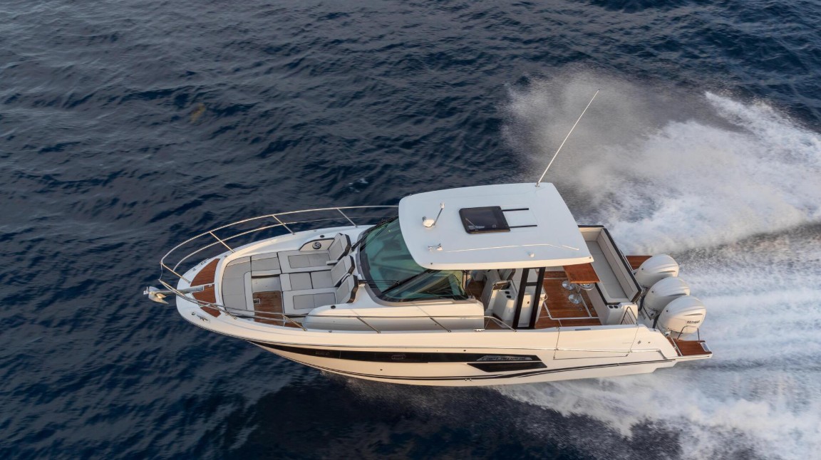 Cap Camarat 12.5WA — photo 2