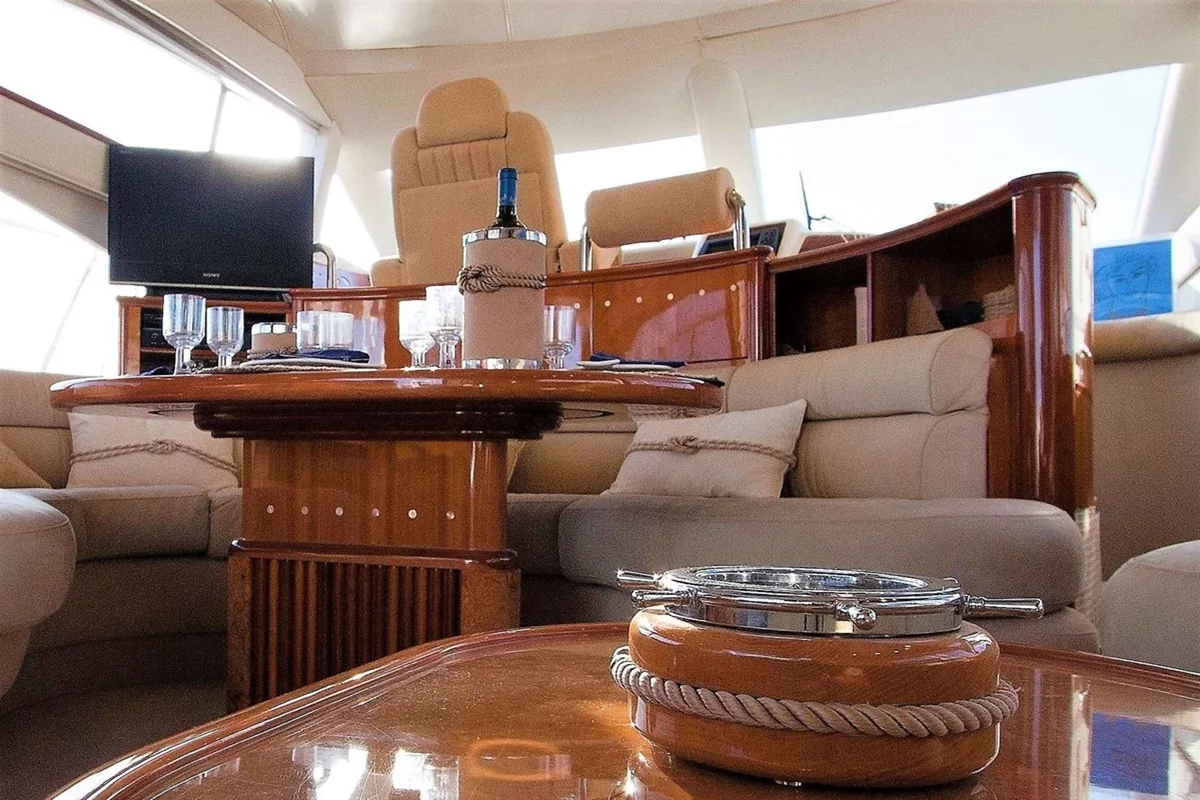 Azimut 58 (Linda II)  - 14