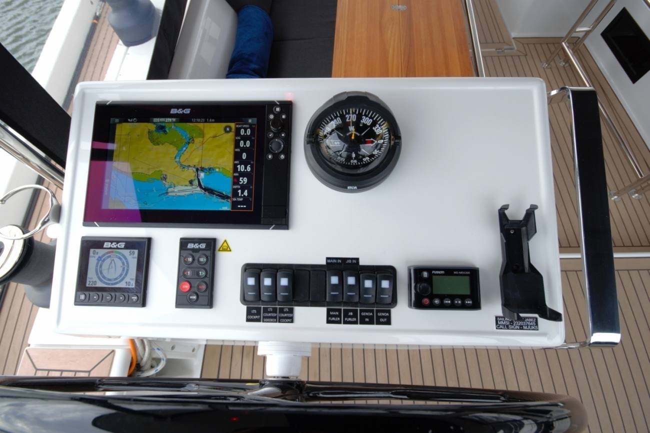 Photo #19 - Hanse 588 (Owner's Version) (Eclipse) in Atene - 22847