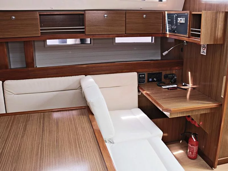 BAVARIA C 45 BT (BLUE DREAMS) Interior images - 5