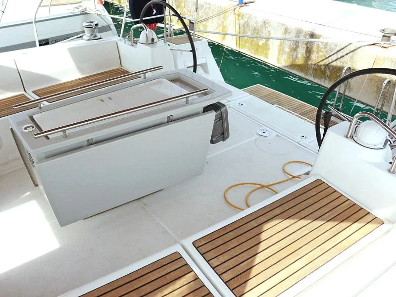 OCEANIS 45 BT (GOLDEN DREAMS) Exterior images - 11